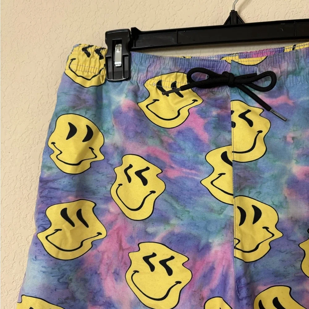 Pacsun Tie-Dye Wiggly Smile Face Swim Shorts in Yellow & Multicolor Size Small